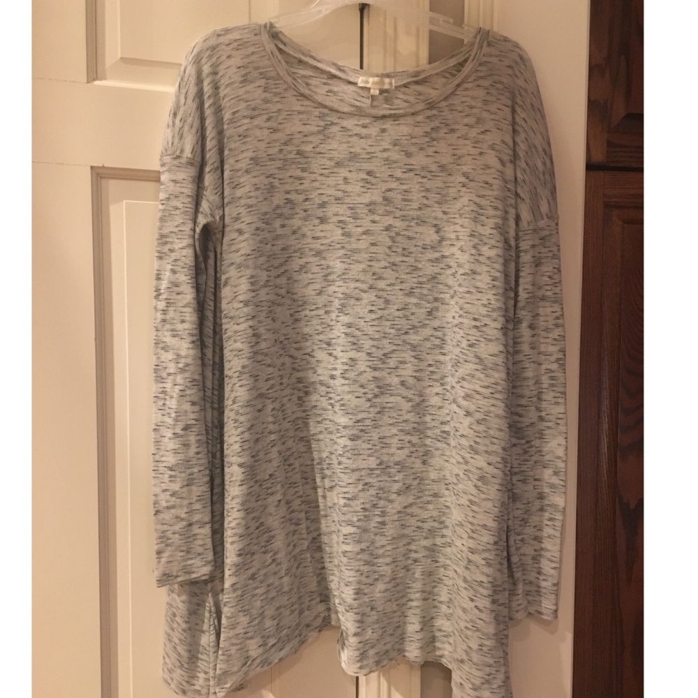 Heather gray long sleeve tunic